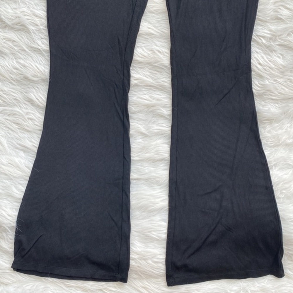 Superdown | Mandy Ribbed Flare Pant - Picture 8 of 14